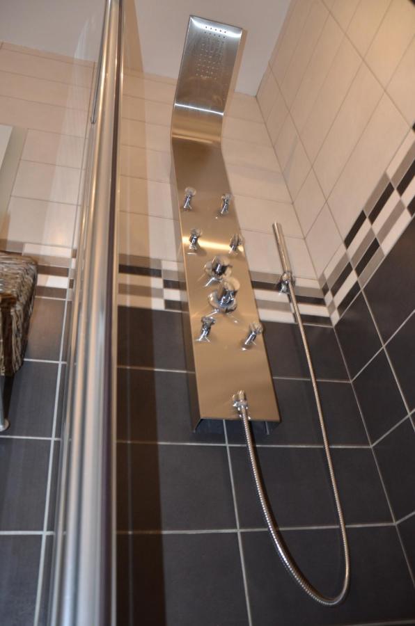 Le Moderne - Appartement Troyes Centre Luaran gambar
