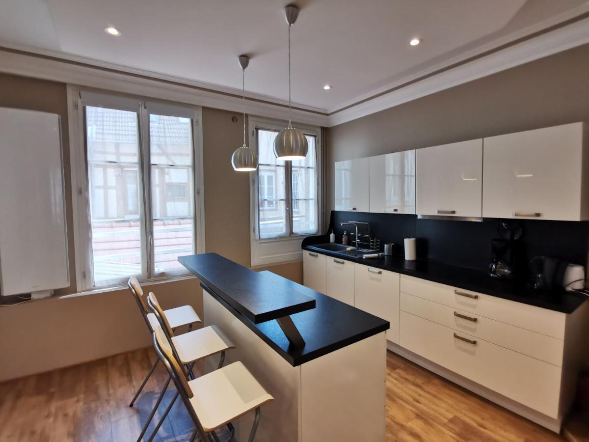 Le Moderne - Appartement Troyes Centre Luaran gambar